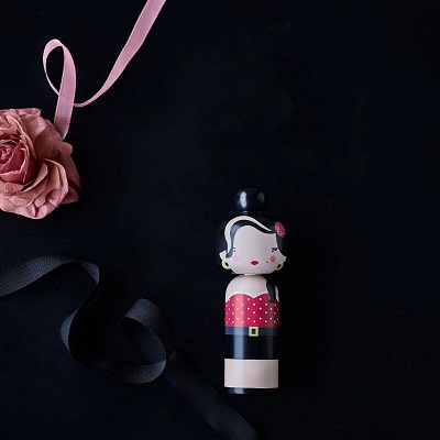 Kokeshi Doll, Amy