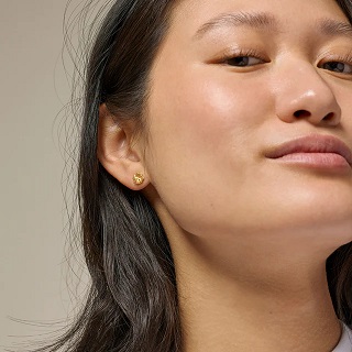 Organic Clover Studs