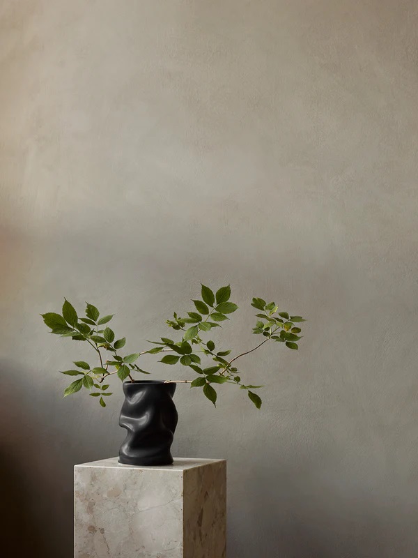 Collapse Vase