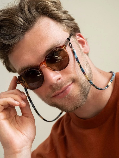 Aquamate, Glasses Chain