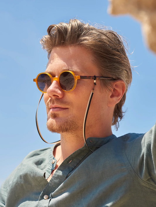 Jimmy, Glasses Chain