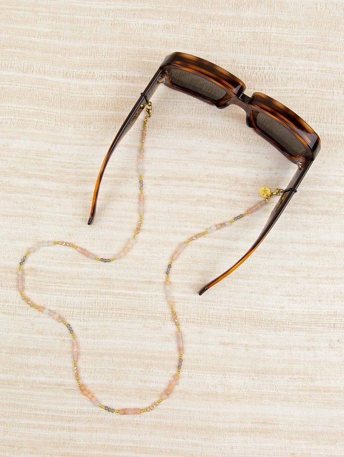Sol, Glasses Chain