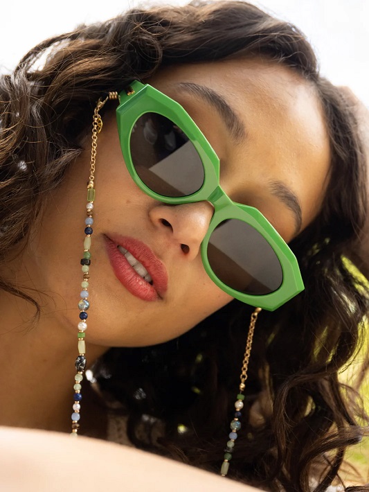 Stella, Glasses Chain