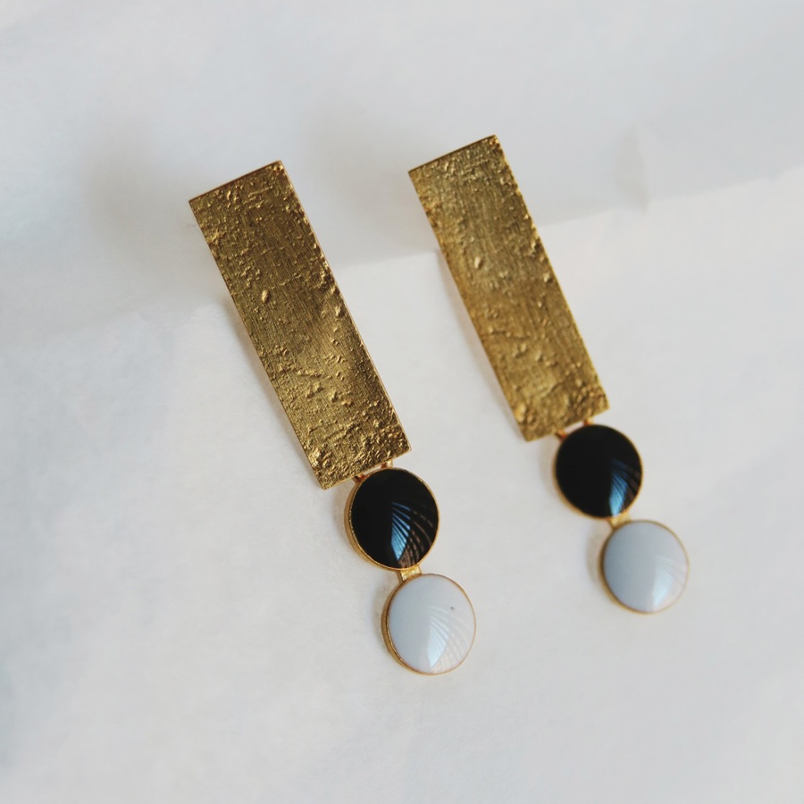 Somni Black and White Earrings